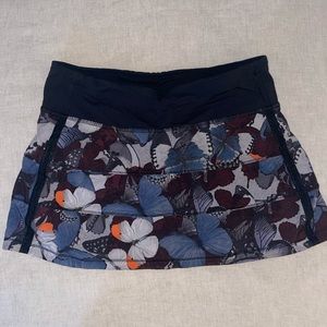 Lululemon pace rival mid rise skirt - size 4